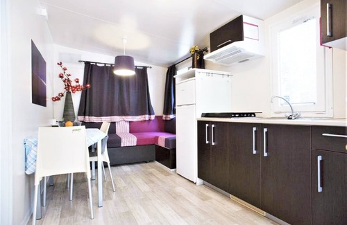 Badiaccia House | Mobile Home by Lake Trasimeno with Pool