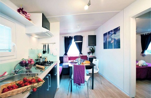 Badiaccia House | Mobile Home by Lake Trasimeno with Pool