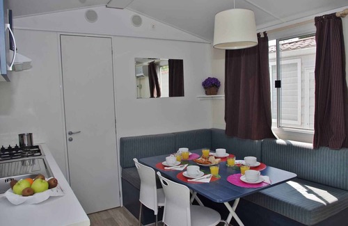 Fontanelle House | Mobilehome with air conditioning, semi-covered wooden terrace and pool