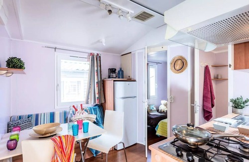 Regusse House | Mobilheim A/C