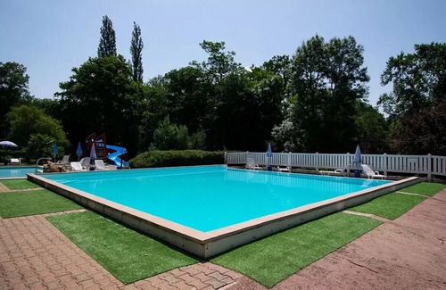 Saint-Honore-les-Bains House | Mobilheim Komfort 2 Schlafzimmer klimatisierte 4 Personen