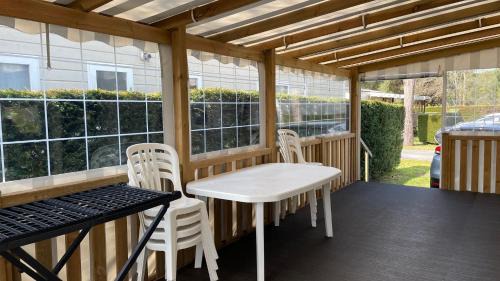 Les Mathes House | Mobilhome Amira 40m2 - Cc781 Les Charmettes 4 stars