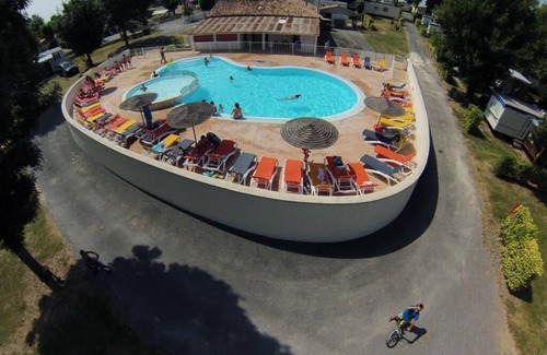 Arces House | Mobilhome in a family campsite, heated pool, peace and quiet guaranteed