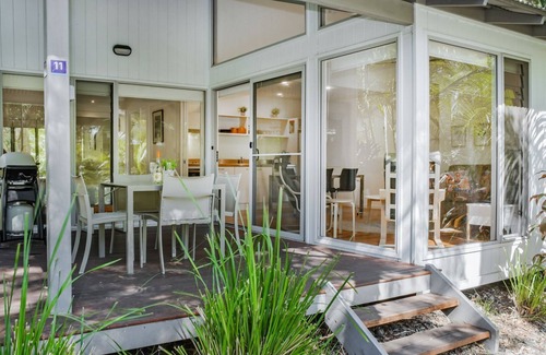 Boomerang Beach Apartment | Mobys Beach House # 11
