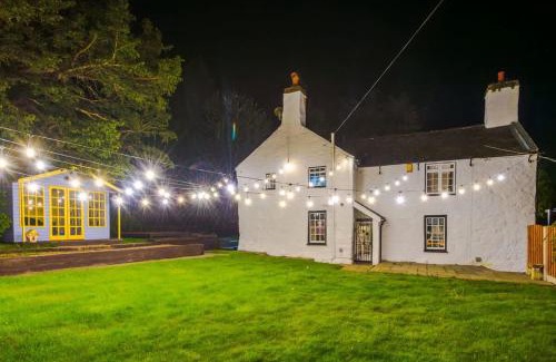 Colwyn Bay House | Mochdre Holiday Cottages