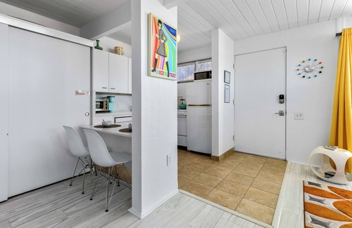 Twin Palms Condo | Mod at Ocotillo Lodge - Stunning Mountain Views!
