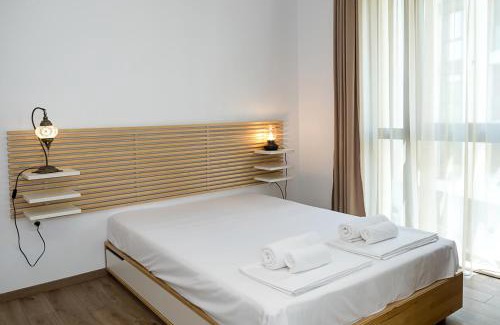 Saints Constantine and Helena Apartment | Modern 2-Bedroom Flat with Balcony in Azur Premium by Flat mаnаger