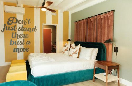 Uptown Design District Villa | Mod Hotel
