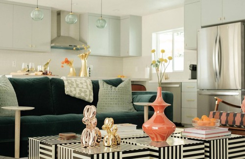 Uptown Design District Apartment | Mod Suite