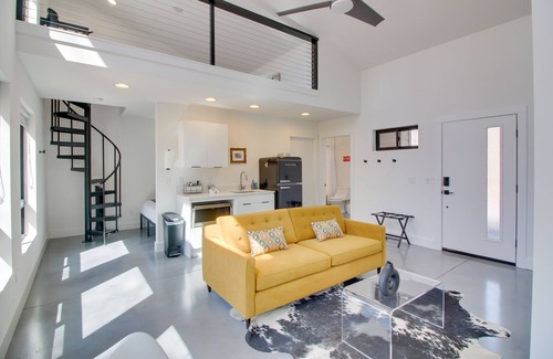 Cookeville Apartment | Mod Tennessee Cabin: 2 Mi to Cummins Falls!