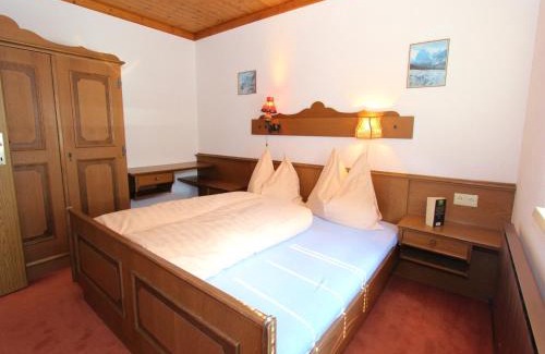 Maria Alm am Steinernen Meer House | Modern Holiday Home in Maria Alm near Ski Area