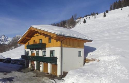 Maria Alm am Steinernen Meer House | Modern Holiday Home in Maria Alm near Ski Area