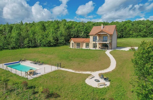 Saint-Medard-d'Excideuil House | Modern vacation home with private pool on estate with golf. Pets allowed!