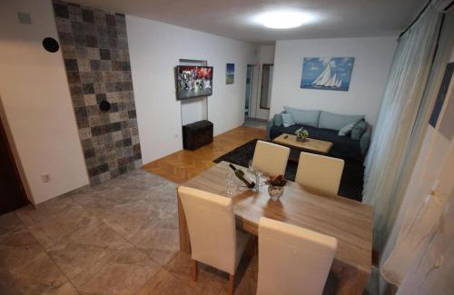 Povile Apartment | Moderan apartman u blizini mora