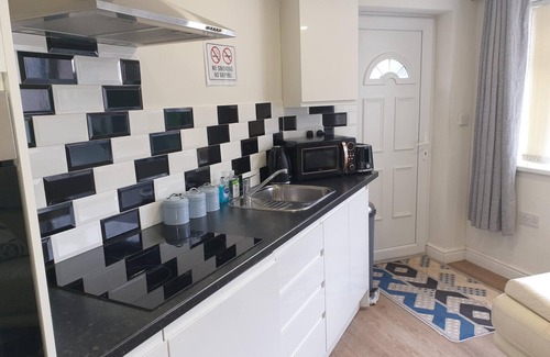 Chapel Allerton Apartment | Modern 1 bed Apartment, 10 Mins to Leeds City Cent