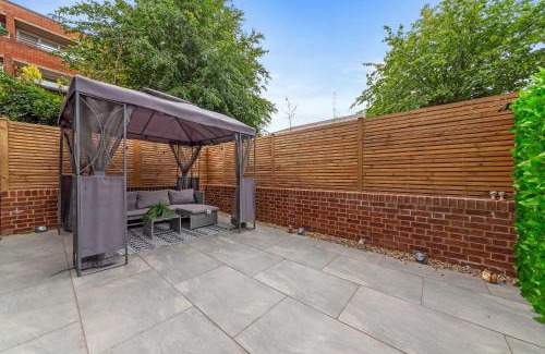 Gravesend Apartment | Modern 1 Bed Apartment with Garden in Gravesend
