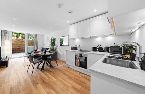 Gravesend Apartment | Modern 1 Bed Apartment with Garden in Gravesend