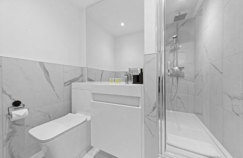 Gravesend Apartment | Modern 1 Bed Apartment with Garden in Gravesend