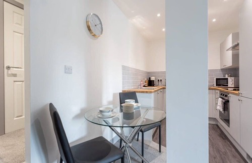 Leeds Apartment | Modern 1 Bedroom Apartment, Leeds