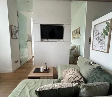 Brondesbury Park Apartment | Modern 1-bedroom flat on The Avenue