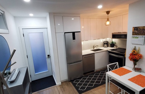 Woodbine - Lumsden Apartment | Modern, 1 bedroom, private, close to subway