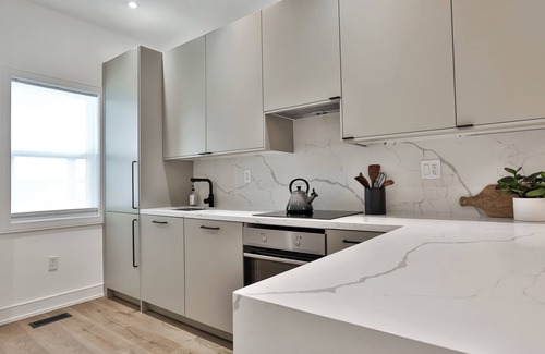 Earlscourt House | Modern 1-Bedroom Retreat in Toronto – Walk to Parks, Cafés & Transit!