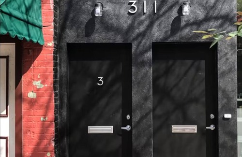 Monroe Ward Apartment | Modern 1 BR Apartment in the Heart of Downtown Richmond with Off-street Parking