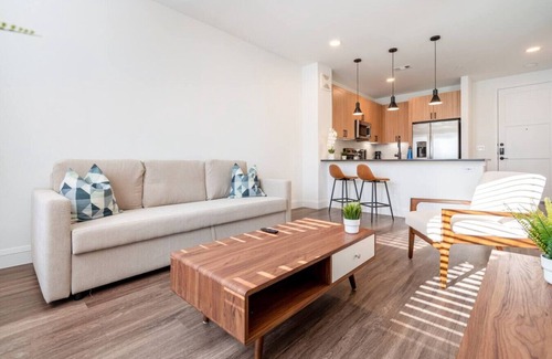 Hancock Apartment | Modern 1Bd/1Ba Apt near UT & DT