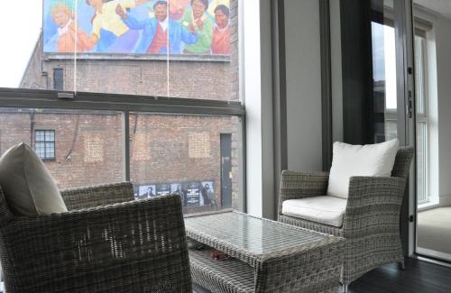 Ferndale Apartment | Modern 1BD Flat w Balcony Heart of Brixton