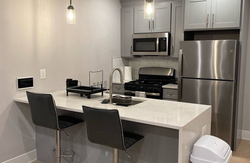 Jersey City Apartment | Modern 1BR 1BA Apartment