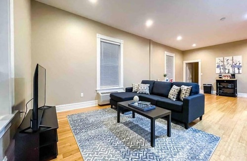The Hill Apartment | Modern 1BR-1BA Monthly Rental The Hill