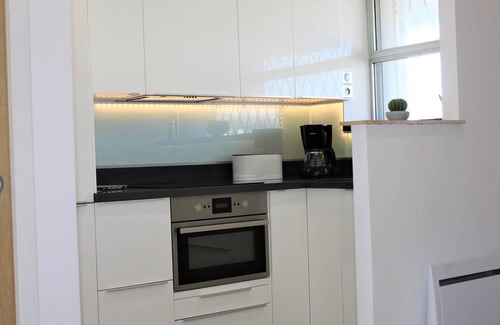 Villeneuve Loubet Beach Apartment | Modern 1BR Apartment, Terrace, Parking, Villeneuve-Loubet Plage