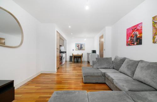 Birmingham Hotel | Modern 1BR Apartment near Edgbaston Cricket Ground