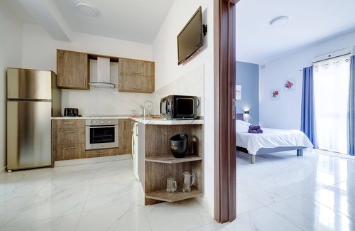Gzira Apartment | Modern 1BR Apartment Steps From the Promenade