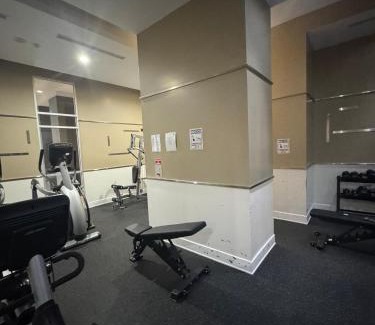 Downtown Mississauga Apartment | Modern 1BR Condo-Free Parking