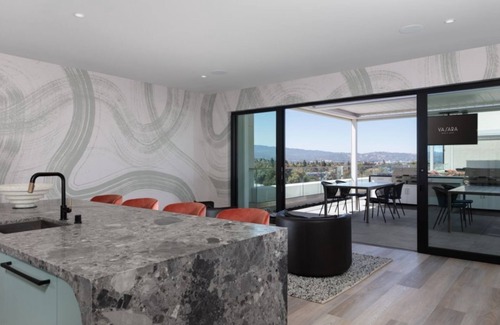 Menlo Park Condo | Modern 1BR Condo with Pool & BBQ at Vasara