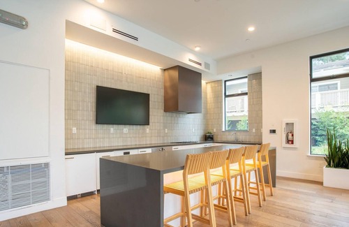Cupertino Apartment | Modern 1BR in Cupertino, Pool + Parking