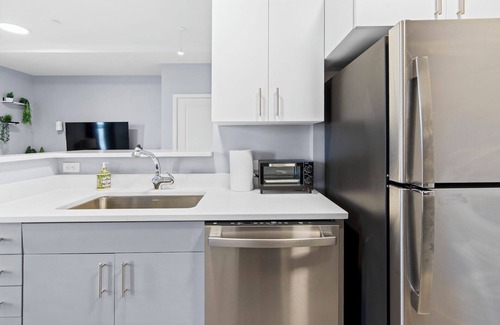 Everett Apartment | Modern 1BR Near Encore Boston 3180