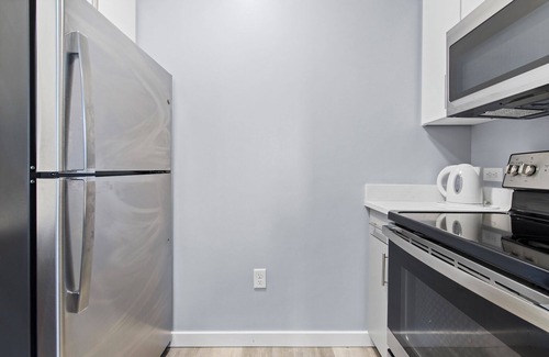 Everett Apartment | Modern 1BR Near Encore Boston 3180