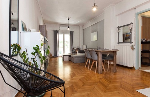 Kypseli Apartment | Modern 2 Bd Kipseli Hideaway Patio Apt
