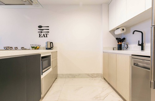 Centro Condo | Modern 2-Bed/2-Bath Condo Near Riu Hotel & Beach with Rooftop Pool