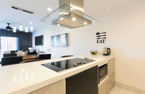 Centro Condo | Modern 2-Bed/2-Bath Condo Near Riu Hotel & Beach with Rooftop Pool
