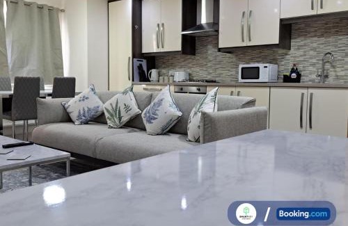 Watford Apartment | Modern 2 Bed 2 Bath Apartment Free Parking