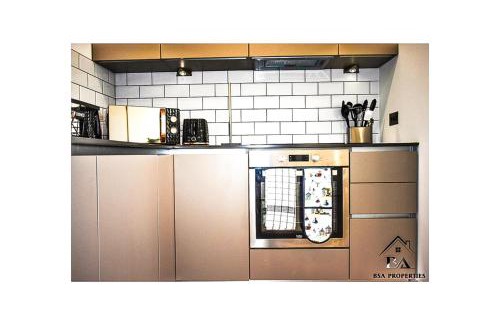 Bracknell Apartment | Modern 2 Bed 2 Bath Bracknell with Free Parking