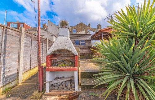 Sittingbourne House | Modern 2 bed 2 Bath House in Sittingbourne by Splendid Stays