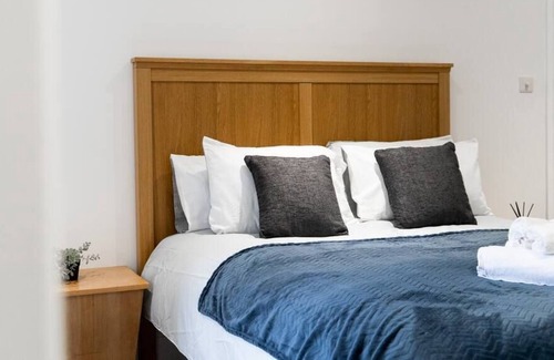 Barnet Apartment | Modern 2 bed 2 bath New Barnet Apt*