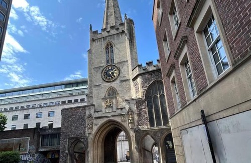 Bristol Old City Apartment | Modern 2 bed apartment in Bristol city centre
