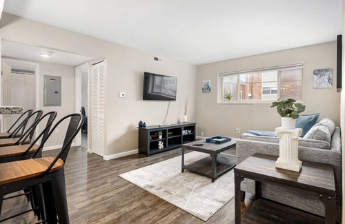 University District Apartment | Modern 2 Bed Apartment in the Heart of Columbus