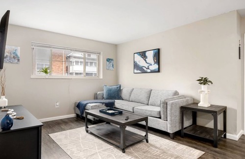University District Apartment | Modern 2 Bed Apartment in the Heart of Columbus