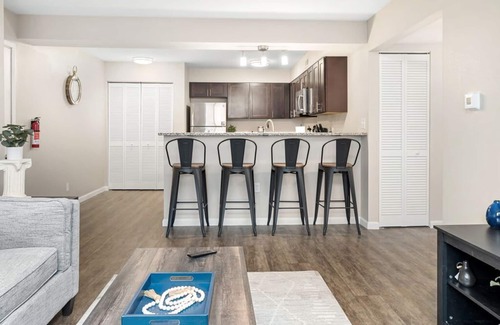 University District Apartment | Modern 2 Bed Apartment in the Heart of Columbus
